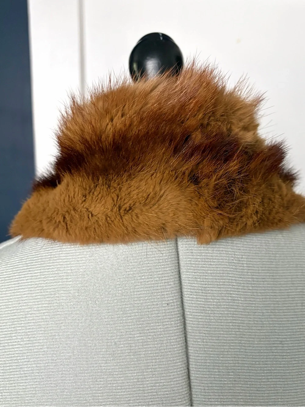 Vintage Real Mink Scarf Collar, silk lined, clips on, brown, 44x4, EUC
